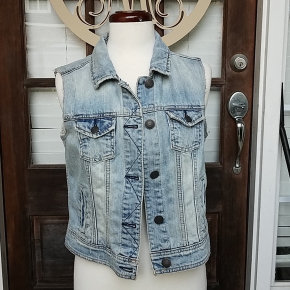 American Eagle Outfitters Jackets & Blazers - American Eagle Denim Light Wash Jean Vest